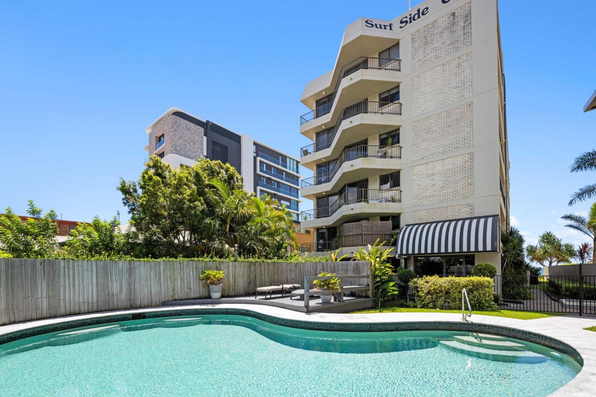 Surfside Court - Hosted By Burleigh Letting Appartement Gold Coast Buitenkant foto